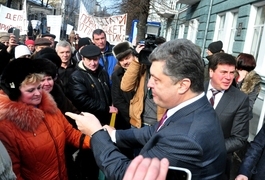 Олігарх, якого привозив житомирський нардеп, лідирує в президенських перегонах
Олігарх, якого привозив житомирський нардеп, лідирує в президенських перегонах