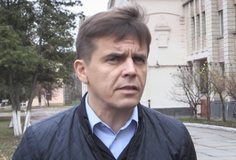 За даними екзит-полу "SOCIS" Сухомлин перемагає
За даними екзит-полу "SOCIS" Сухомлин перемагає
