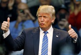 Трамп перемагає Клінтон і певно стає наступним президентом США
Трамп перемагає Клінтон і певно стає наступним президентом США