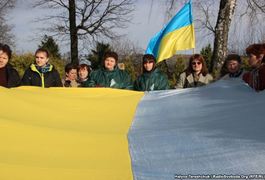 Українці у польській Павлокомі вшанували пам’ять убитих поляками українців
Українці у польській Павлокомі вшанували пам’ять убитих поляками українців