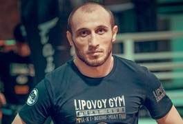 У Москві затримали чемпіона світу з кікбоксингу, який скоїв крадіжку на АЗС в Житомирській області
У Москві затримали чемпіона світу з кікбоксингу, який скоїв крадіжку на АЗС в Житомирській області