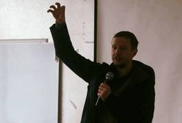 Майкл Щур просвітив житомирян як спілкуватися з бюрократами
Майкл Щур просвітив житомирян як спілкуватися з бюрократами