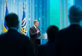 Блокада відштовхне частину Донбасу до Росії, - Порошенко
Блокада відштовхне частину Донбасу до Росії, - Порошенко
