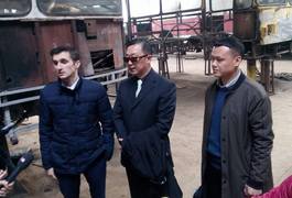 Джордж Лі із китайського заводу "Анкай" побував в цеху житомирського ТТУ. Фото
Джордж Лі із китайського заводу "Анкай" побував в цеху житомирського ТТУ. Фото