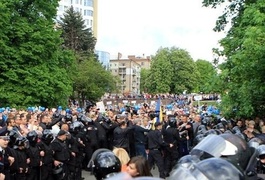 У Дніпрі частина поліції підтримала побиття бандитами учасників АТО
У Дніпрі частина поліції підтримала побиття бандитами учасників АТО