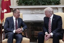 Трамп поговорив з Лавровим про суверинітет України
Трамп поговорив з Лавровим про суверинітет України