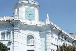 Житомирській фірмі дали ще 11 тисяч на фарбування приміщень виконкому
Житомирській фірмі дали ще 11 тисяч на фарбування приміщень виконкому