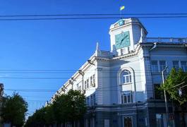 Міська влада Житомира нагородила головного свободівця області нагрудним знаком, а керівника "Світлячка" Почесною грамотою
Міська влада Житомира нагородила головного свободівця області нагрудним знаком, а керівника "Світлячка" Почесною грамотою