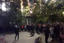День туризму у Житомирі завершився вуличним концертом на Михайлівській
День туризму у Житомирі завершився вуличним концертом на Михайлівській