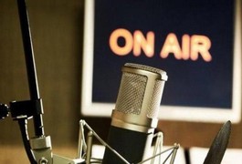 В редакційну раду міського радіо Житомира включили двох чиновниць міської ради
В редакційну раду міського радіо Житомира включили двох чиновниць міської ради