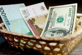 Курс валют в Україні та Житомирі
Курс валют в Україні та Житомирі